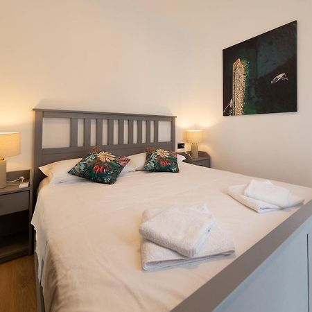 Seaside Elegance Suites Komiža Extérieur photo