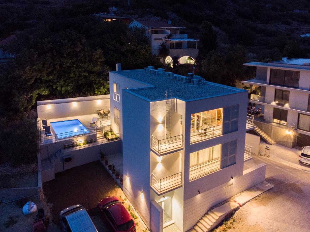 Seaside Elegance Suites Komiža Extérieur photo