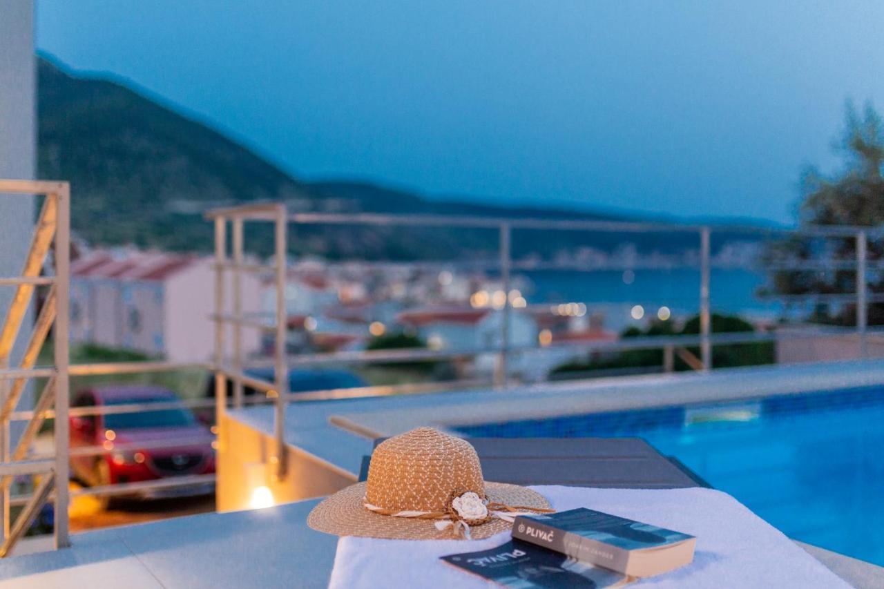 Seaside Elegance Suites Komiža Extérieur photo